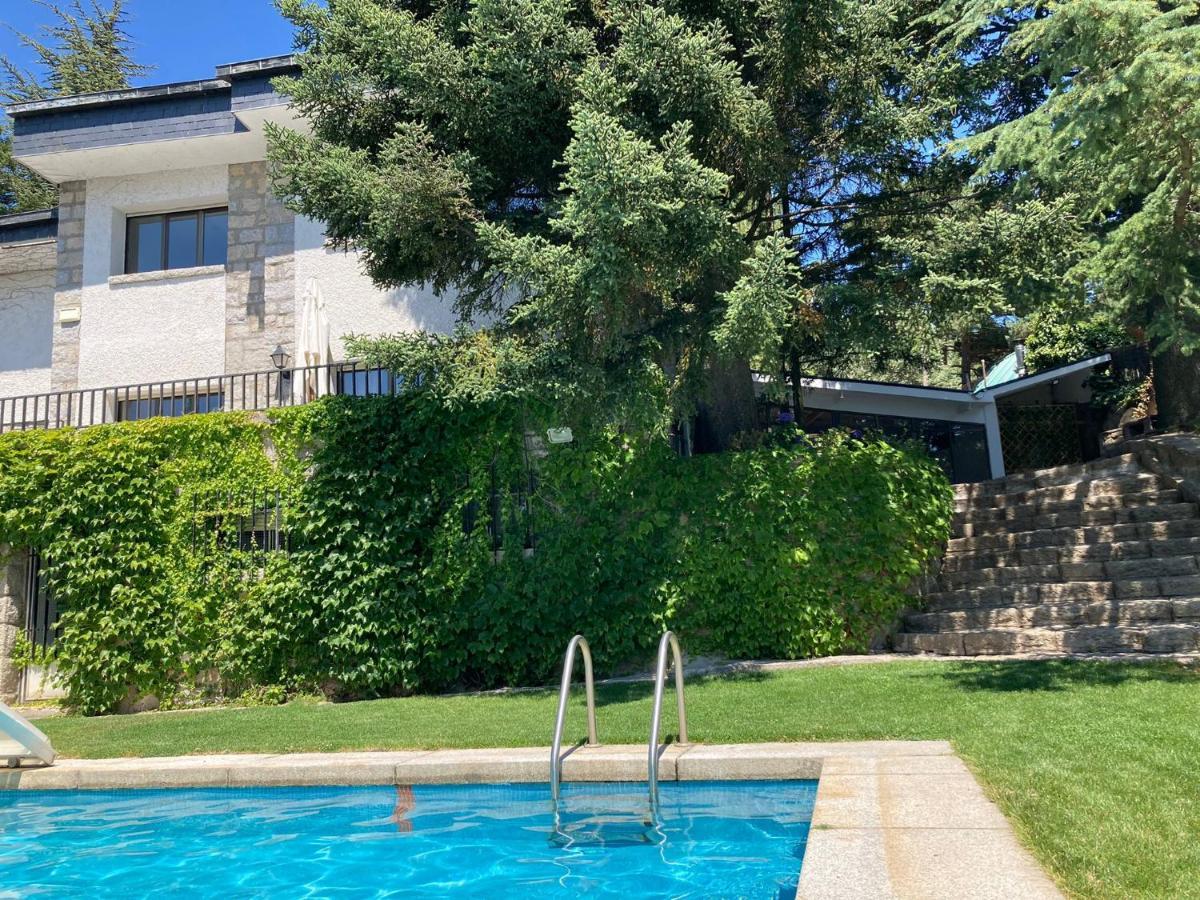 Los Cedros, Gran Chalet Con Piscina Y Apartamento En نافاثيرّاذا المظهر الخارجي الصورة