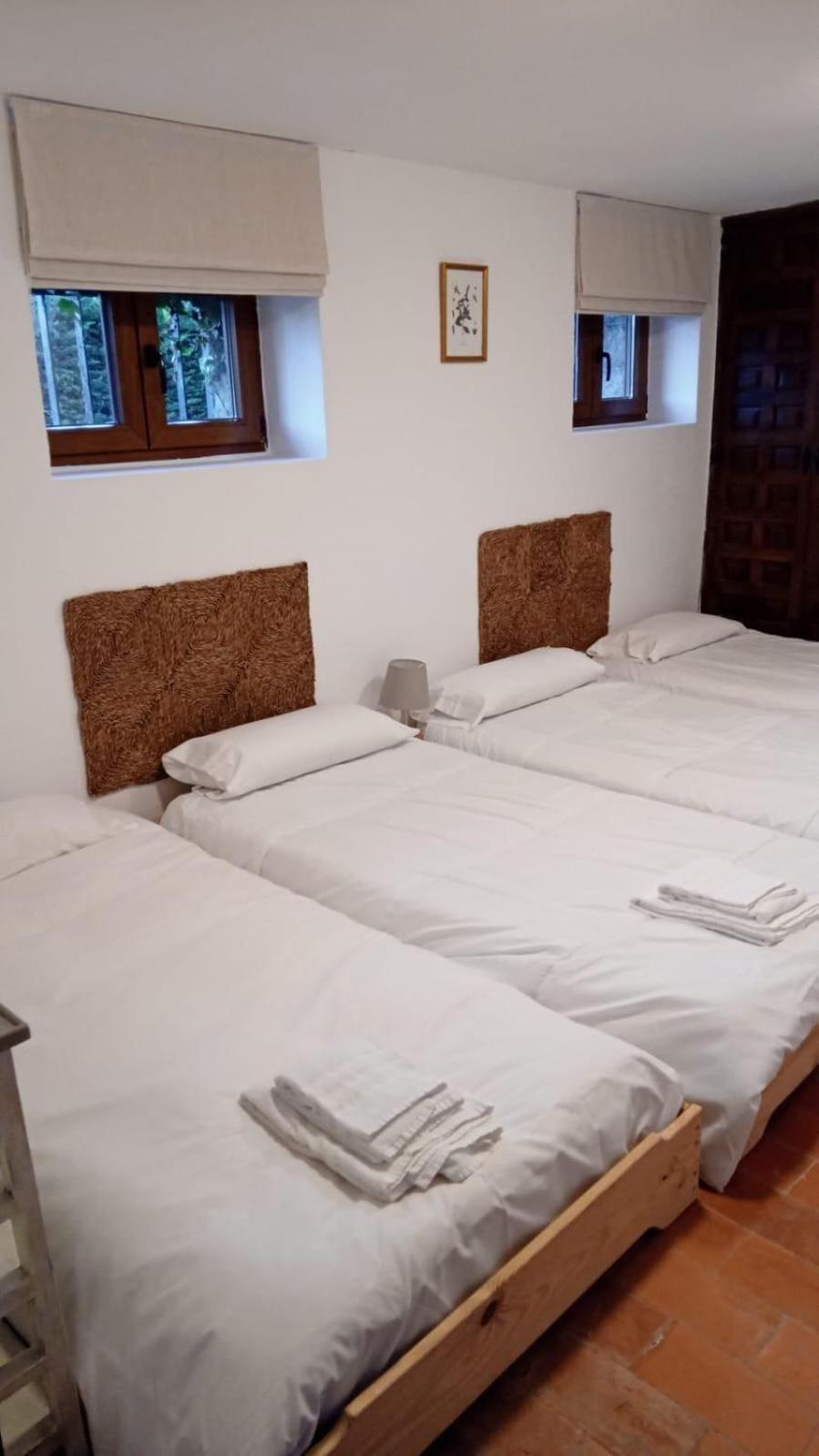 Los Cedros, Gran Chalet Con Piscina Y Apartamento En نافاثيرّاذا المظهر الخارجي الصورة