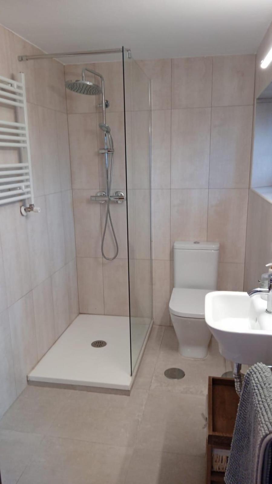 Los Cedros, Gran Chalet Con Piscina Y Apartamento En نافاثيرّاذا المظهر الخارجي الصورة