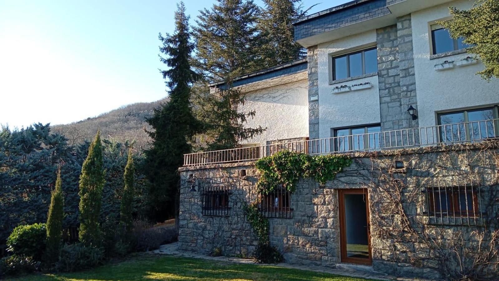 Los Cedros, Gran Chalet Con Piscina Y Apartamento En نافاثيرّاذا المظهر الخارجي الصورة